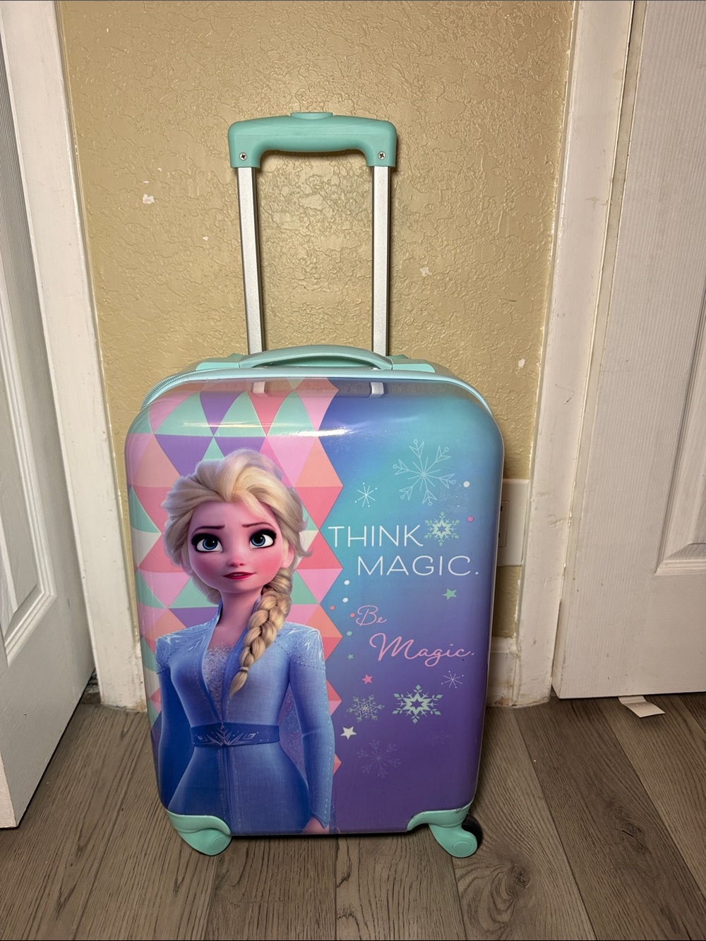 Disney Frozen Elsa Carry On Luggage Hardcover 18" Spinner Suitcase - Picture 3 of 12